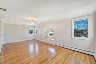 76 Balcom Rd, Farmingdale, NY 11735 - Photo 9