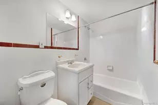 76 Balcom Rd, Farmingdale, NY 11735 - Photo 19