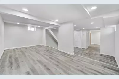 76 Balcom Road, Farmingdale, NY 11735 - Photo 17