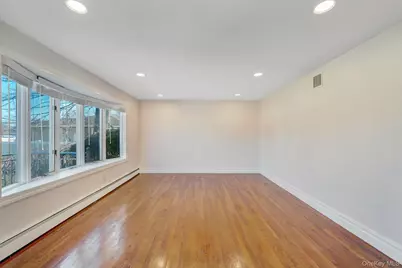 76 Balcom Road, Farmingdale, NY 11735 - Photo 3