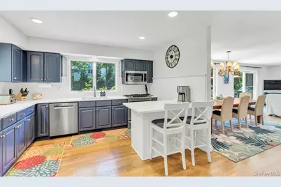 16 Hildreth Road, Hampton Bays, NY 11946 - Photo 9