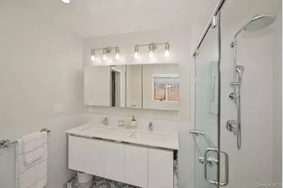 16 Hildreth Road, Hampton Bays, NY 11946 - Photo 19