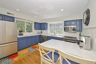 16 Hildreth Rd, Hampton Bays, NY 11946 - Photo 9