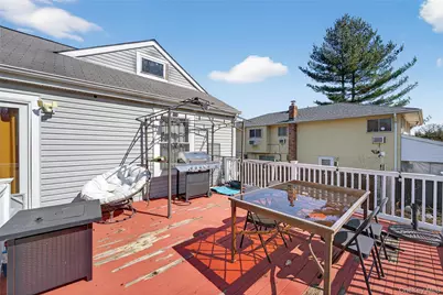 2008 Hancock Avenue, North Bellmore, NY 11710 - Photo 37