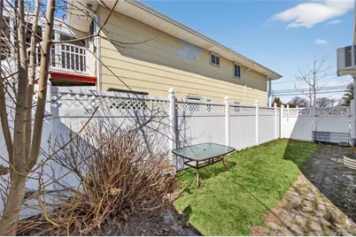 2008 Hancock Avenue, North Bellmore, NY 11710 - Photo 43