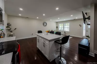 71 Penn Street, Lake Grove, NY 11755 - Photo 5