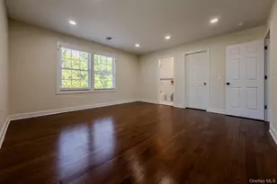 71 Penn St, Lake Grove, NY 11755 - Photo 17