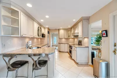 4 Brooks Street, Hicksville, NY 11801 - Photo 5