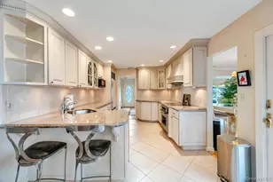 4 Brooks St, Hicksville, NY 11801 - Photo 5