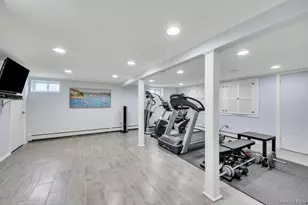 4 Brooks St, Hicksville, NY 11801 - Photo 29