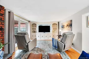 4 Brooks St, Hicksville, NY 11801 - Photo 21