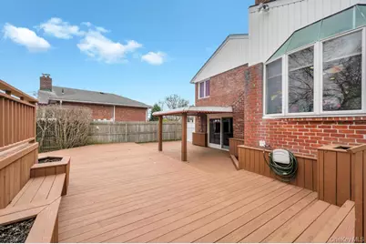 4 Brooks Street, Hicksville, NY 11801 - Photo 35