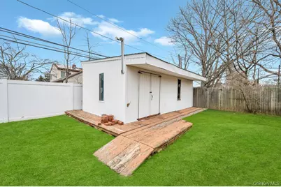 4 Brooks Street, Hicksville, NY 11801 - Photo 33