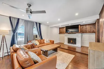 22 Tinder Lane, Lake Grove, NY 11755 - Photo 5