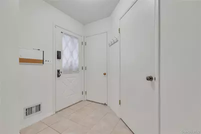 158 Carriage Court #B, Yorktown Heights, NY 10598 - Photo 3