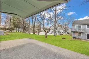 158 Carriage Ct, Yorktown Heights, NY 10598 - Photo 29