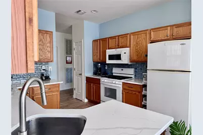4001 Saint Andrews Avenue #4001, Riverhead, NY 11901 - Photo 9