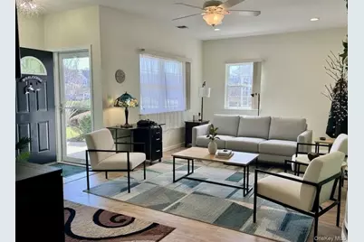 4001 Saint Andrews Avenue #4001, Riverhead, NY 11901 - Photo 3