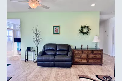 4001 Saint Andrews Avenue #4001, Riverhead, NY 11901 - Photo 5