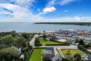 10 Sagamore Rd, Hampton Bays, NY 11946 - Photo 41