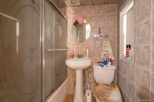 2515 Eastchester Rd, Bronx, NY 10469 - Photo 15