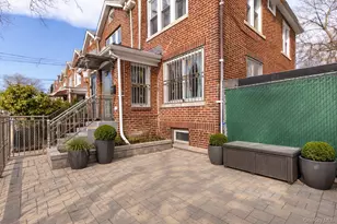 114-83 145th St, Jamaica, NY 11436 - Photo 3