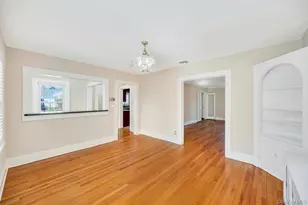 345 Plainfield St, Westbury, NY 11590 - Photo 15