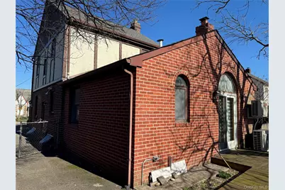 333 Foch Boulevard, Mineola, NY 11501 - Photo 5