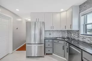 272 E Harrison St, Long Beach, NY 11561 - Photo 9