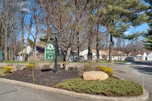 11 Chipmunk Trail, Coram, NY 11727 - Photo 17