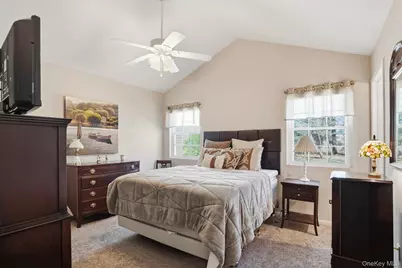 11 Chipmunk Trail, Coram, NY 11727 - Photo 11