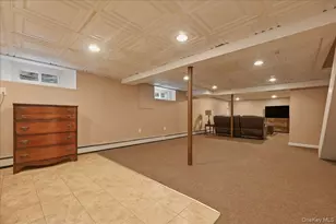 1261 Meadowbrook Rd, Merrick, NY 11566 - Photo 25