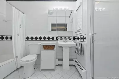 1261 Meadowbrook Road, Merrick, NY 11566 - Photo 19