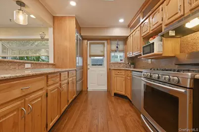 1261 Meadowbrook Road, Merrick, NY 11566 - Photo 9