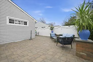 1261 Meadowbrook Rd, Merrick, NY 11566 - Photo 33