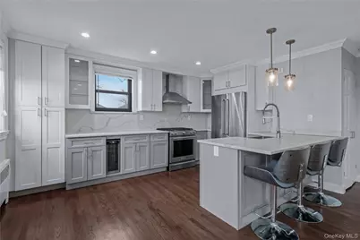 19947 22nd Avenue #UPPER, Whitestone, NY 11357 - Photo 3