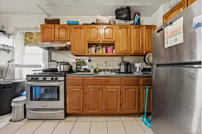 2304 Glebe Avenue, Bronx, NY 10462 - Photo 31