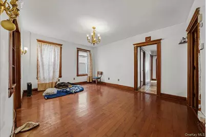 2304 Glebe Avenue, Bronx, NY 10462 - Photo 5