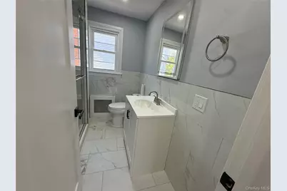 120 Lena Avenue, Freeport, NY 11520 - Photo 11
