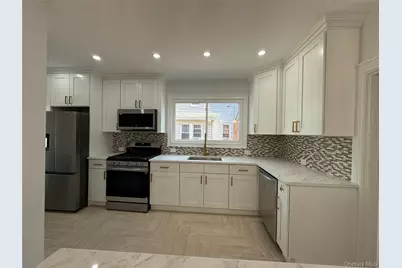 120 Lena Avenue, Freeport, NY 11520 - Photo 5