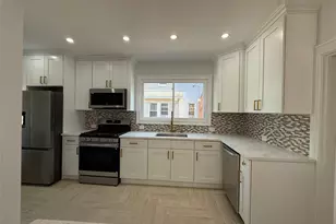 120 Lena Ave, Freeport, NY 11520 - Photo 5