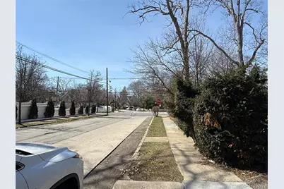 120 Lena Avenue, Freeport, NY 11520 - Photo 21