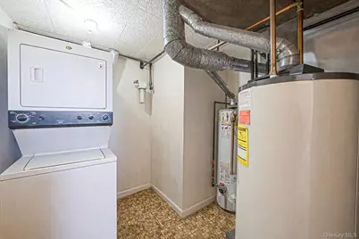 27 Trader Lane, Brentwood, NY 11717 - Photo 35