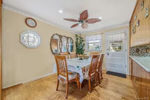 27 Trader Ln, Brentwood, NY 11717 - Photo 15