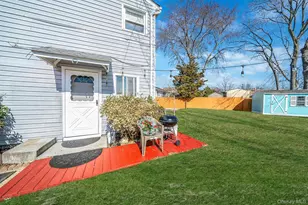 27 Trader Ln, Brentwood, NY 11717 - Photo 29