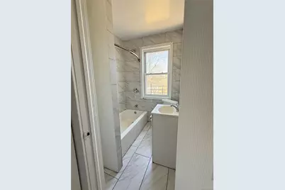 136 Fairview Boulevard, Hempstead, NY 11550 - Photo 15