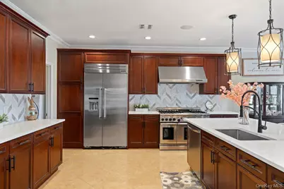 77 Hamlet Drive, Mount Sinai, NY 11766 - Photo 19