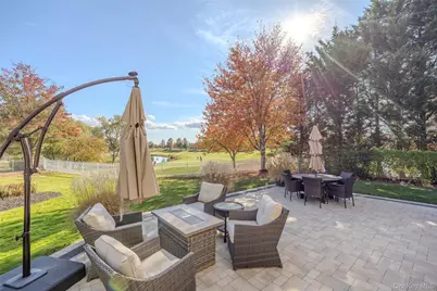 77 Hamlet Drive, Mount Sinai, NY 11766 - Photo 5