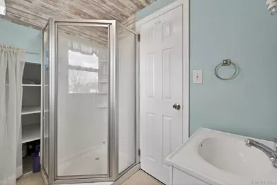 49 Maple Drive, Deer Park, NY 11729 - Photo 19