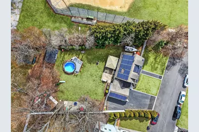 49 Maple Drive, Deer Park, NY 11729 - Photo 3